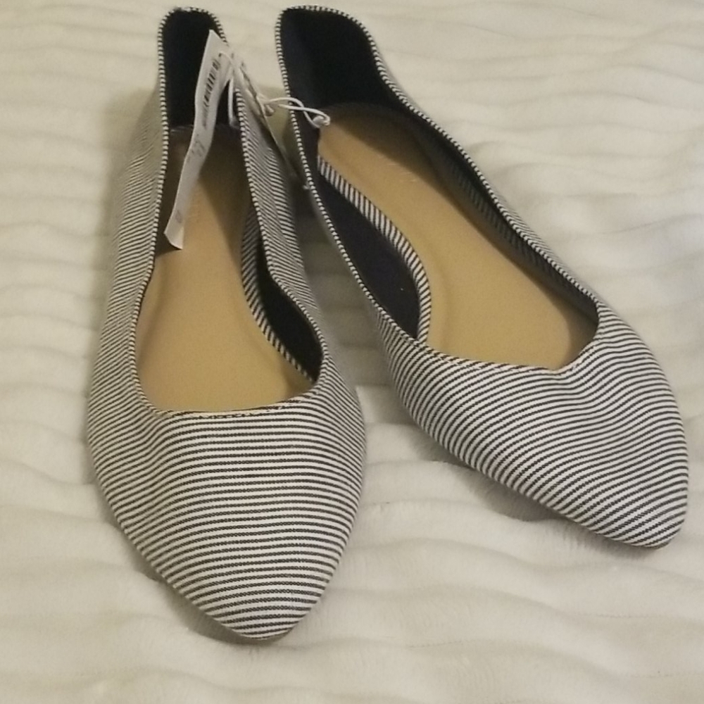 Old Navy blue and white stripe flats new